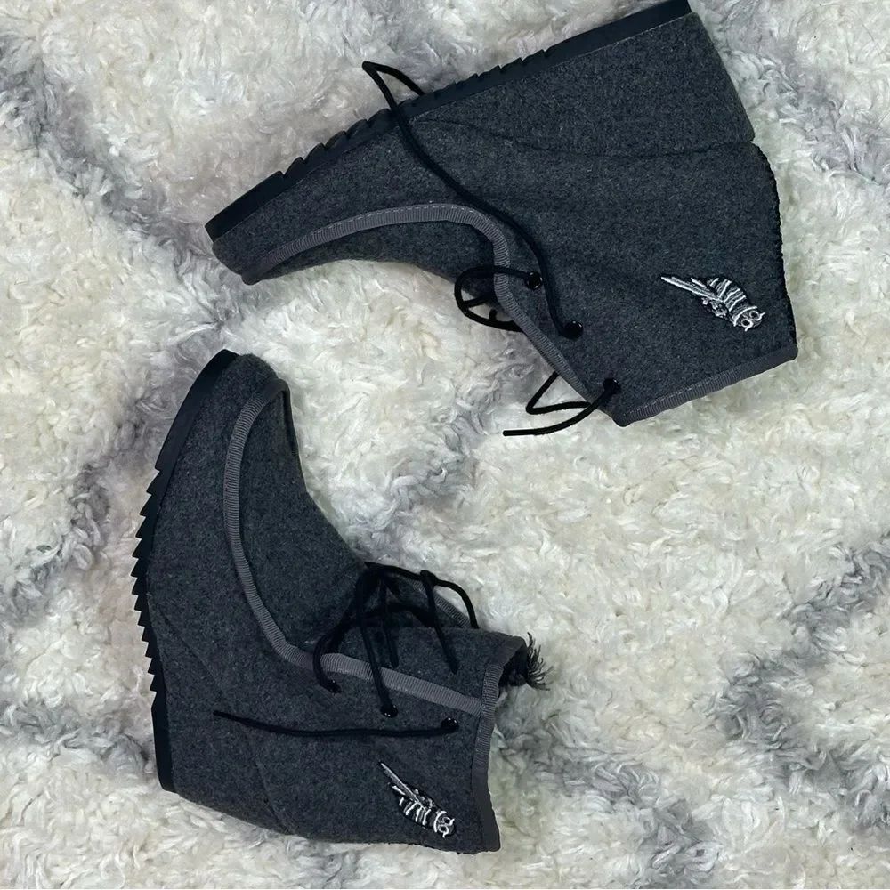 Sakroots 
Boots 
